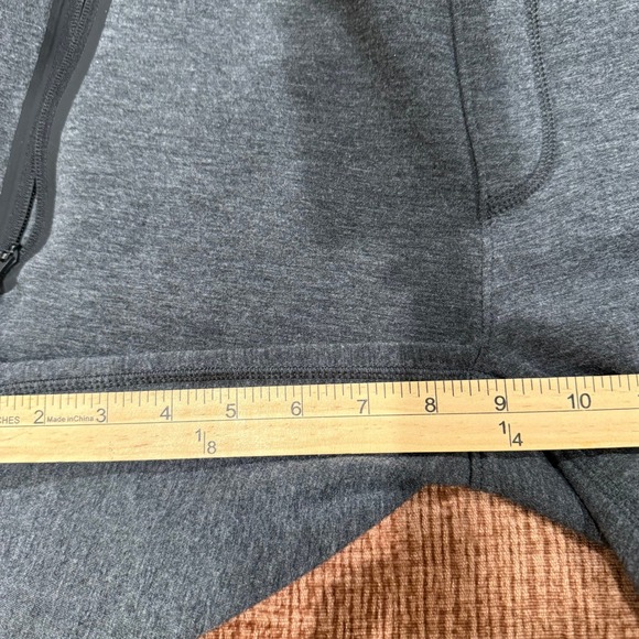 American Eagle Men's Tech Fleece Performance Shorts S Gray Zip Pockets Athletic - Picture 6 of 6